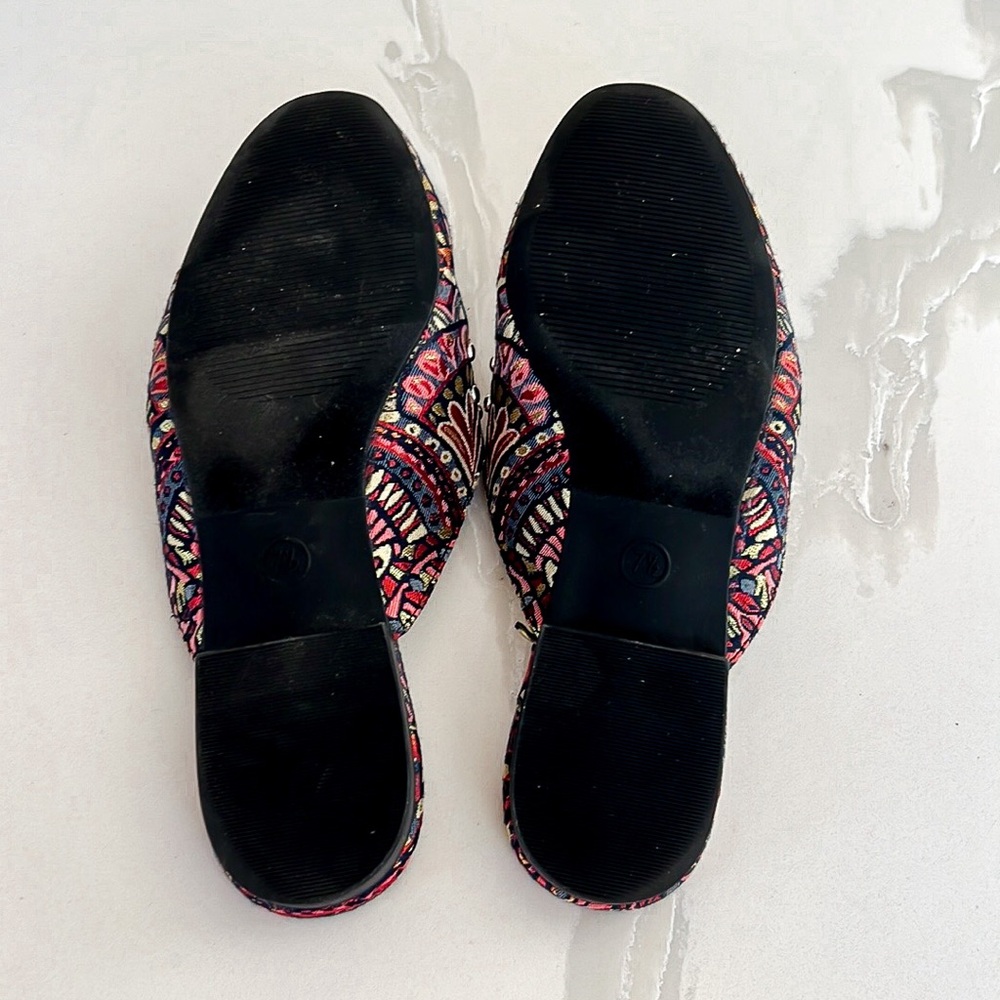A New Day Brocade Rhinestone and Pearl Jewel Mule Shoes Red and Pink Womens 7.5 - Picture 15 of 15